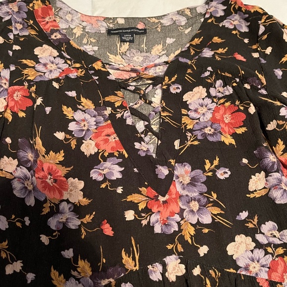 American Eagle long sleeve floral blouse - Picture 4 of 6